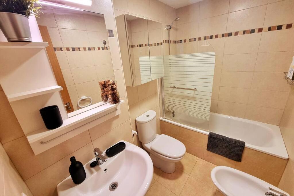 Apartamento En Gama Esterno foto
